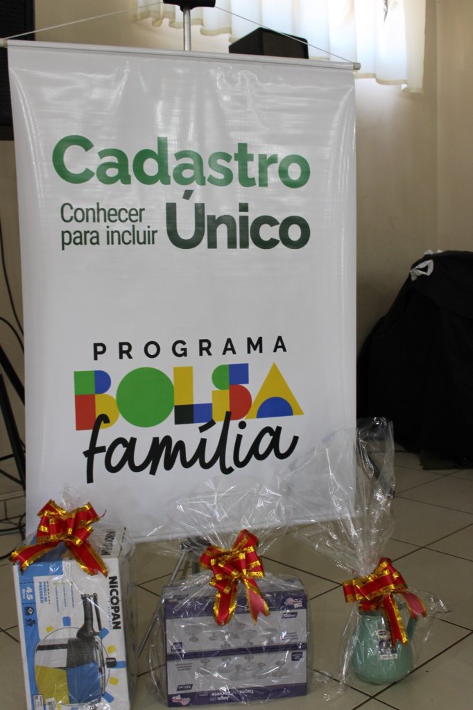 ENCONTRO JUNINO COM BENEFICIÁRIOS DO BOLSA FAMÍLIA