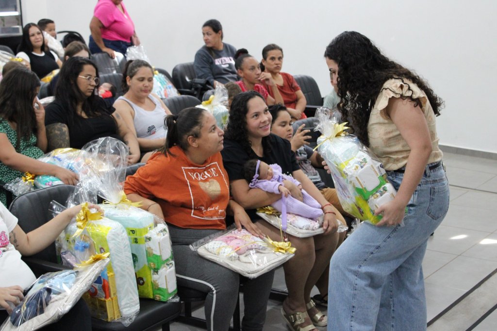 PEABIRU REALIZA ENCONTRO PARA GESTANTES E PUÉRPERAS COM ENTREGA DE KITS NATALIDADE