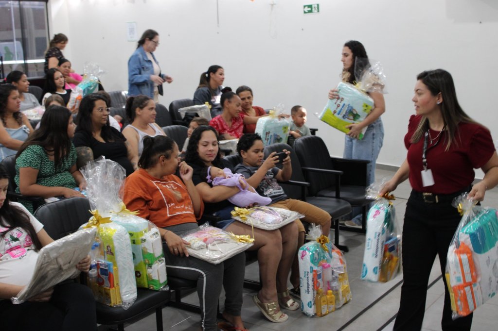 PEABIRU REALIZA ENCONTRO PARA GESTANTES E PUÉRPERAS COM ENTREGA DE KITS NATALIDADE