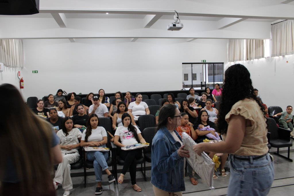 PEABIRU REALIZA ENCONTRO PARA GESTANTES E PUÉRPERAS COM ENTREGA DE KITS NATALIDADE