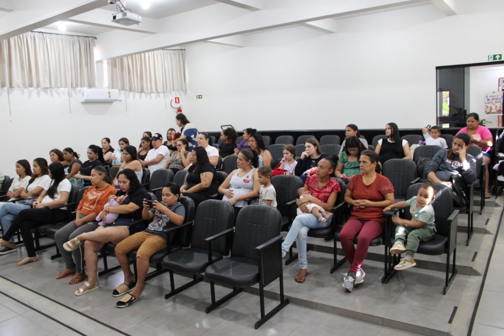 PEABIRU REALIZA ENCONTRO PARA GESTANTES E PUÉRPERAS COM ENTREGA DE KITS NATALIDADE